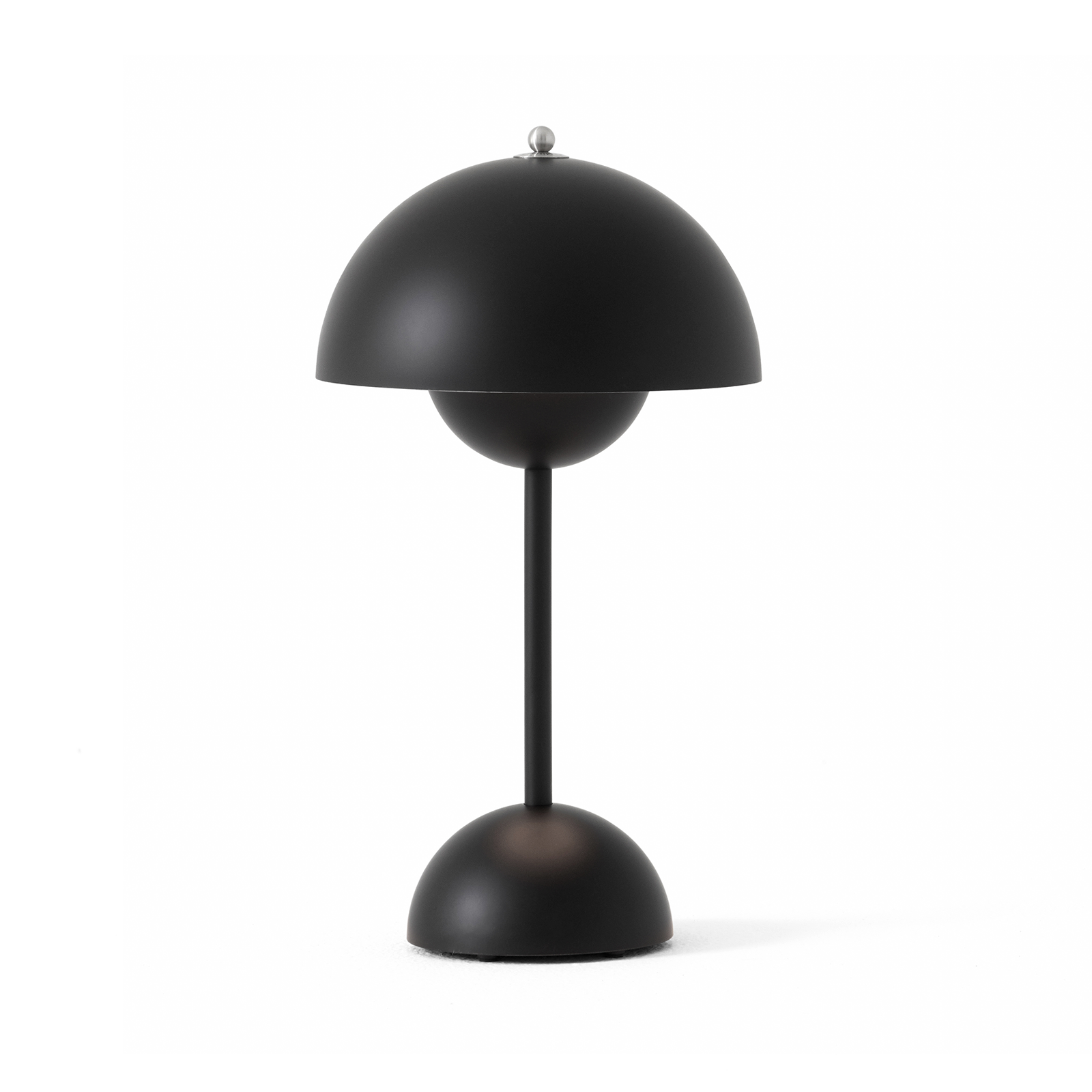 &Tradition Flowerpot VP9 Portable Lamp IP44 圓頂系列 無線可攜式 充電桌燈