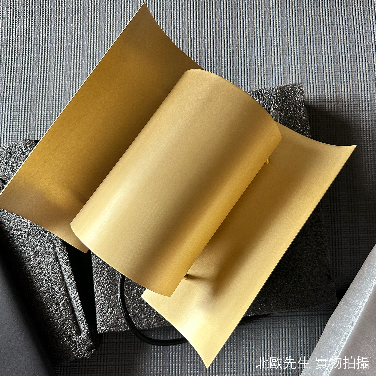 Northern Butterfly Wall Lamp in Brass 蝴蝶壁燈 - 黃銅特別版