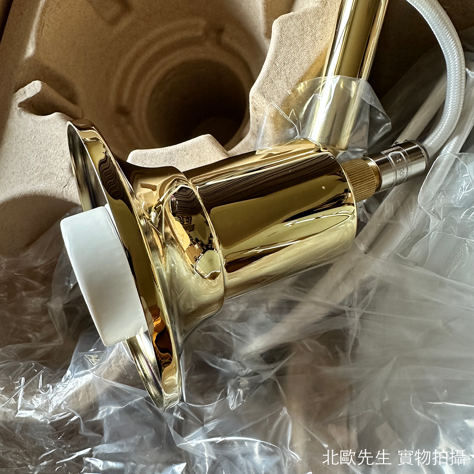 Louis Poulsen PH 3½-3 Glass Pendant Lamp 保羅漢寧森系列 玻璃貝殼 三層次吊燈 33 cm