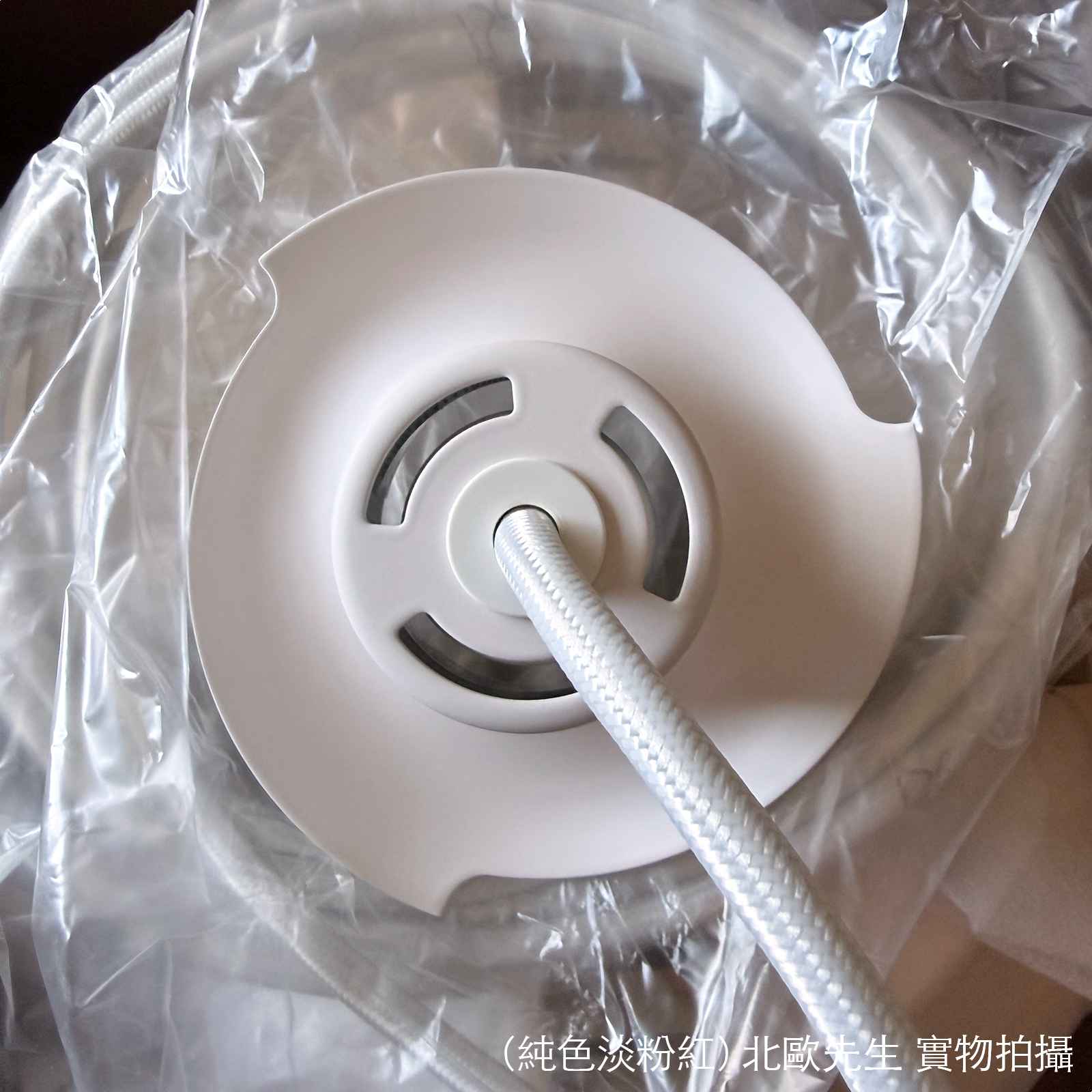 Louis Poulsen PH 5 Mini Suspension Lamp in Monochrome Colour 保羅漢寧森系列 四層次吊燈 小尺寸 - 純色系列 30 cm