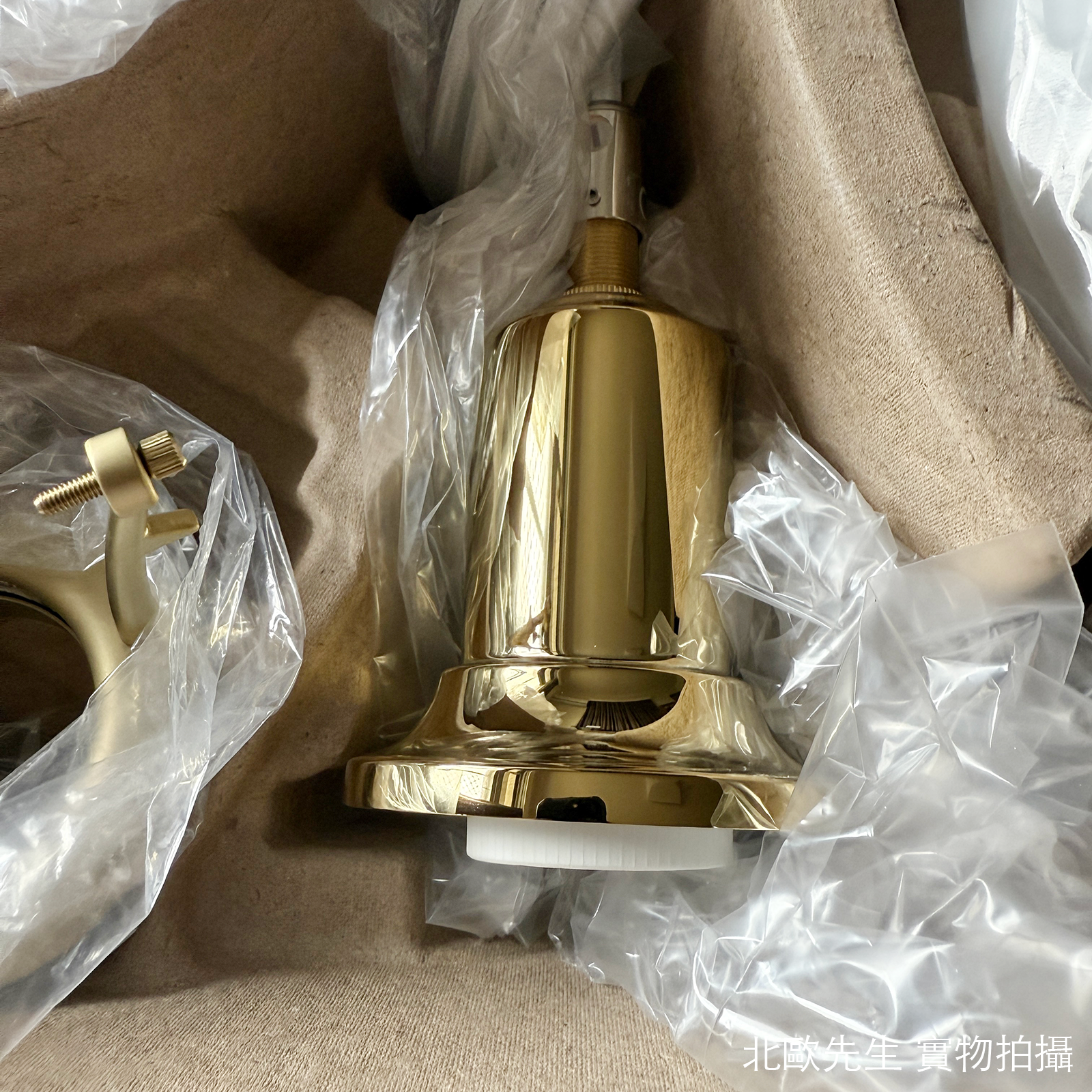 Louis Poulsen PH 3/2 Glass Pendant Lamp 保羅漢寧森系列 玻璃貝殼 三層次吊燈 29 cm