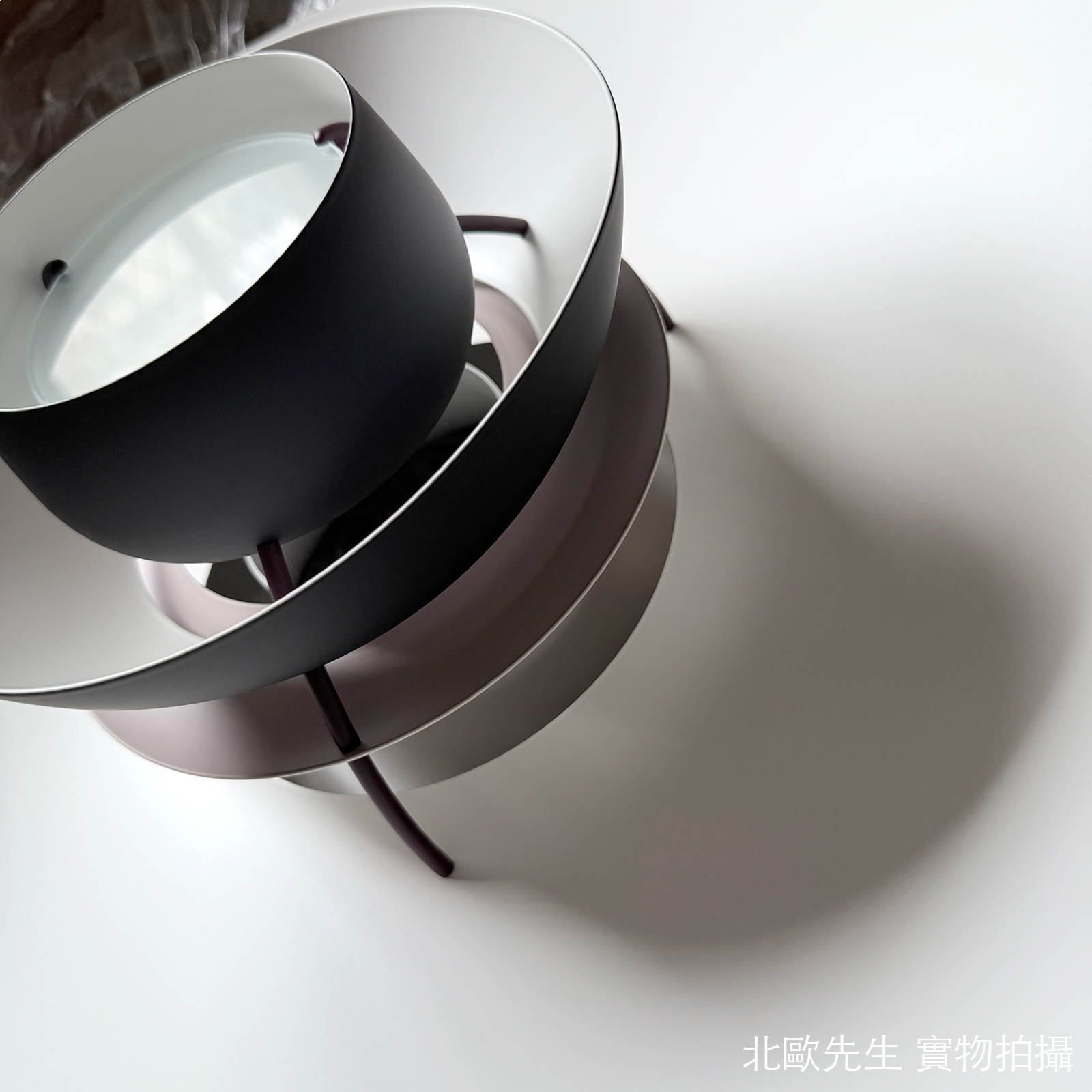 Louis Poulsen PH 5 Black Edition Suspension Lamp 保羅漢寧森系列 Ph5 經典四層次吊燈 - 2025 黑色限定版 50 cm