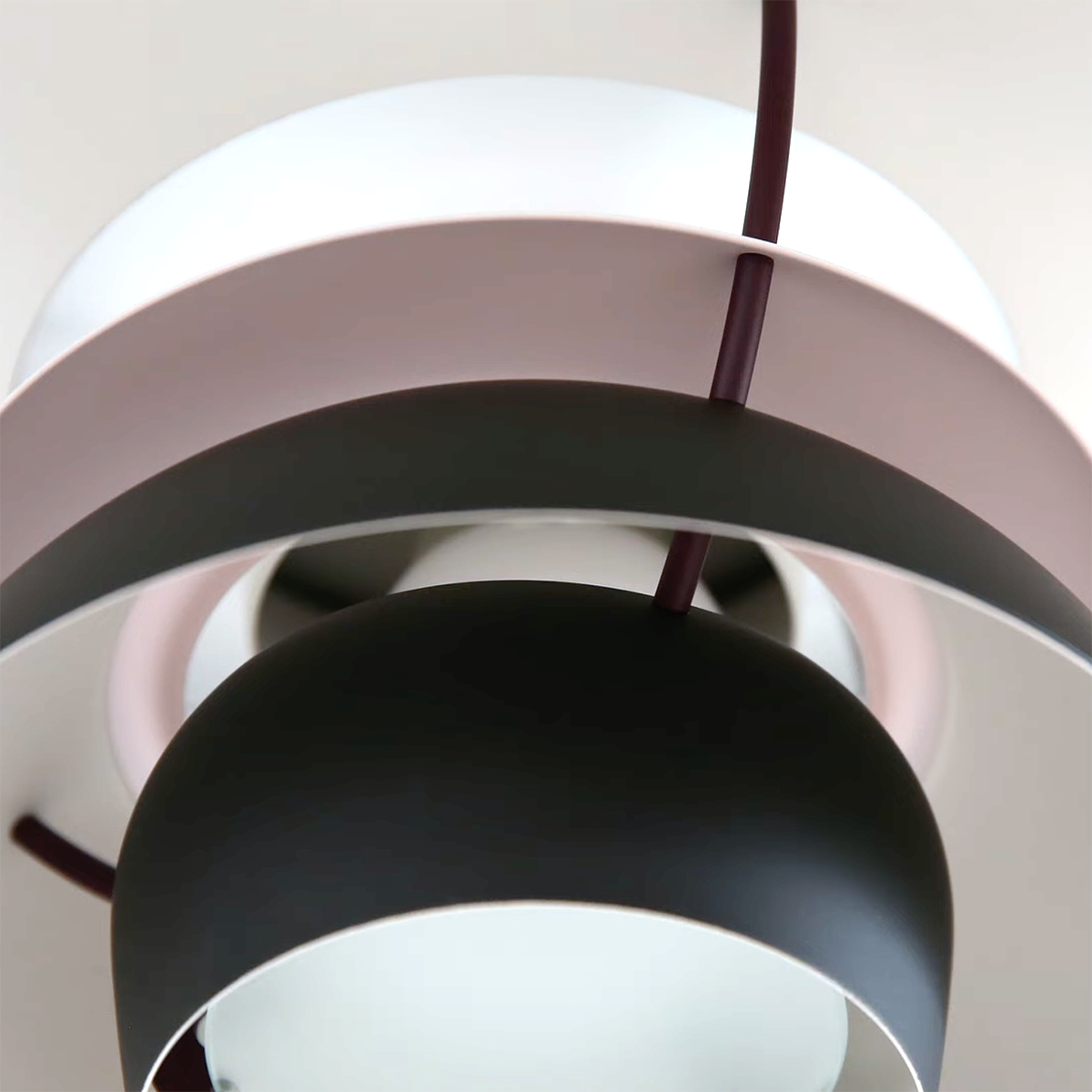 Louis Poulsen PH 5 Black Edition Suspension Lamp 保羅漢寧森系列 Ph5 經典四層次吊燈 - 2025 黑色限定版 50 cm