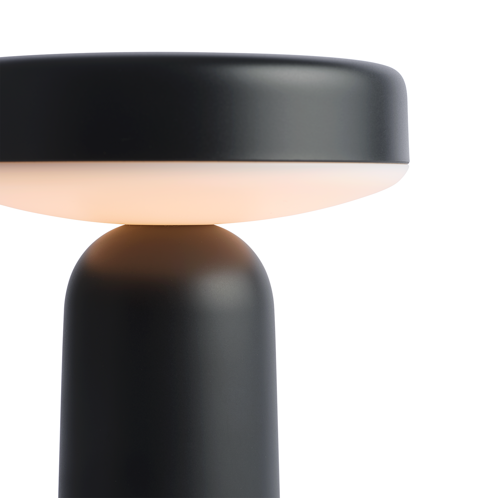 Muuto Ease Portable Lamp IP54 舒樂系列 無線充電桌燈