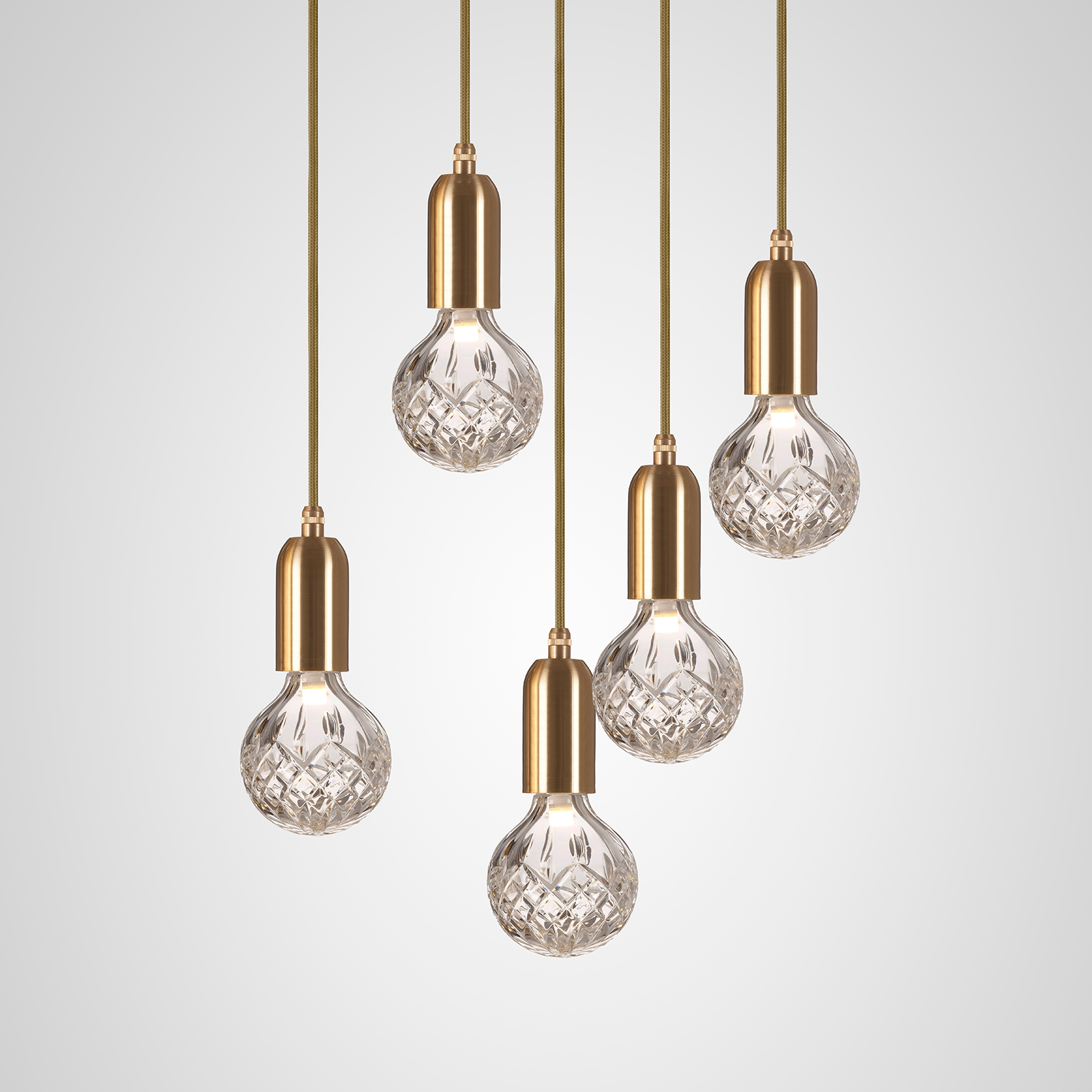 Lee Broom Crystal Bulb & Pendant Brushed Brass 水晶雕花系列 圓球吊燈 - 黃銅色